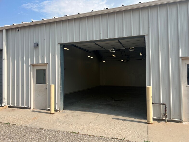 255 S Cleveland Ave, Loveland, CO à louer - Photo de l’immeuble – Image 3 sur 11
