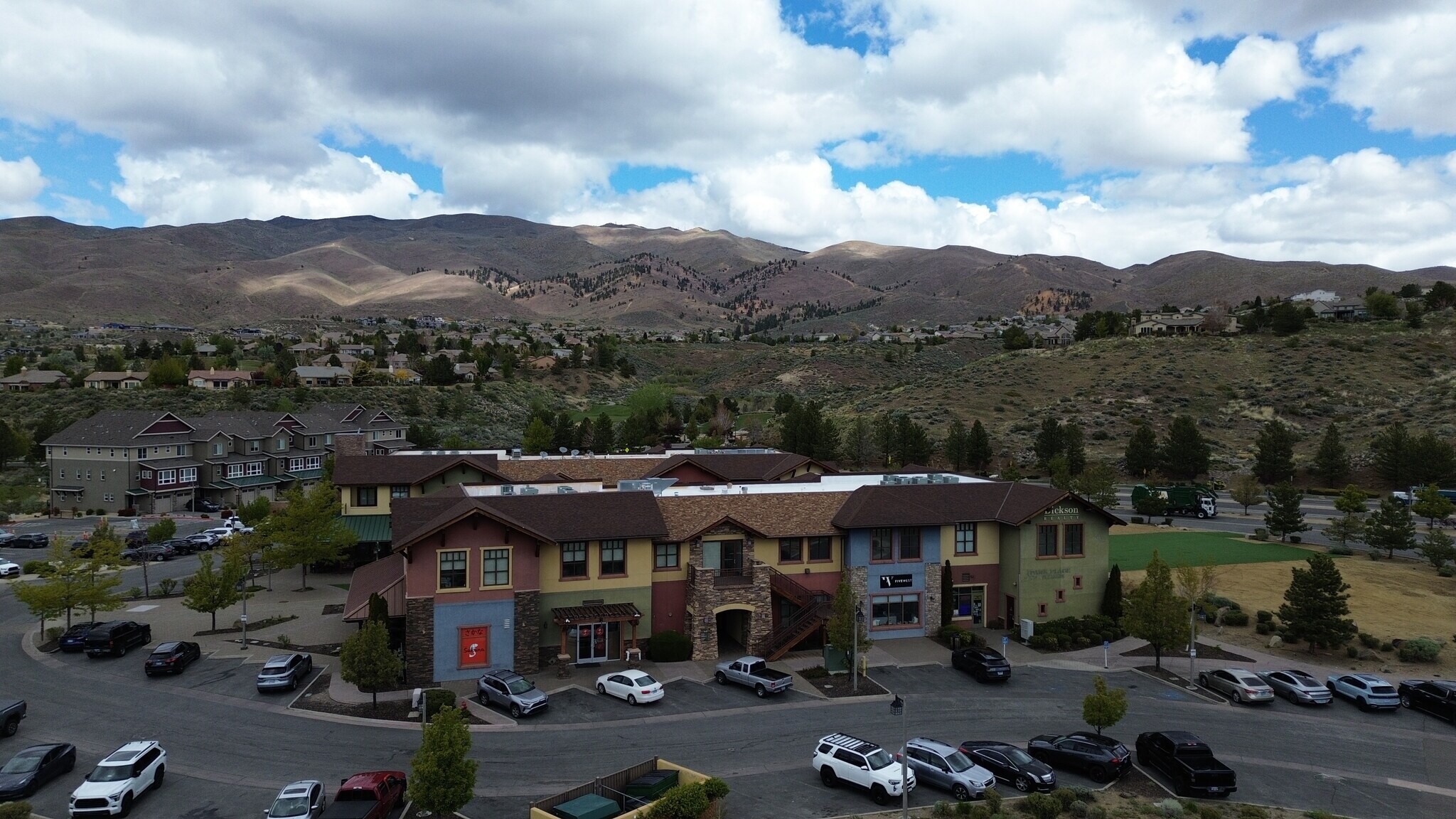7655 Town Square Way, Reno, NV à louer Photo de l’immeuble– Image 1 sur 12