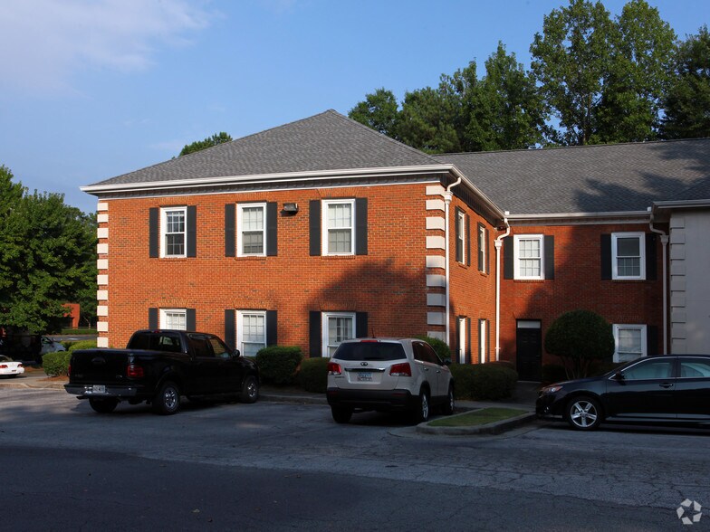 2340 Perimeter Park Dr, Atlanta, GA à louer - Photo de l’immeuble – Image 2 sur 32