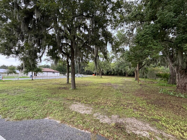 12845 NE Jacksonville Rd, Anthony, FL à vendre - Photo de l’immeuble – Image 2 sur 13