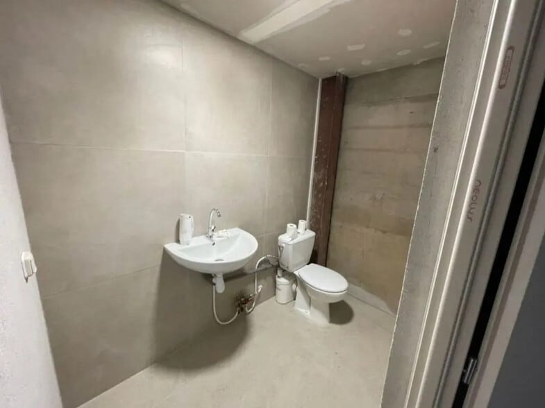 Industriel/Logistique dans Le Muy à louer - Photo intérieure – Image 3 sur 5