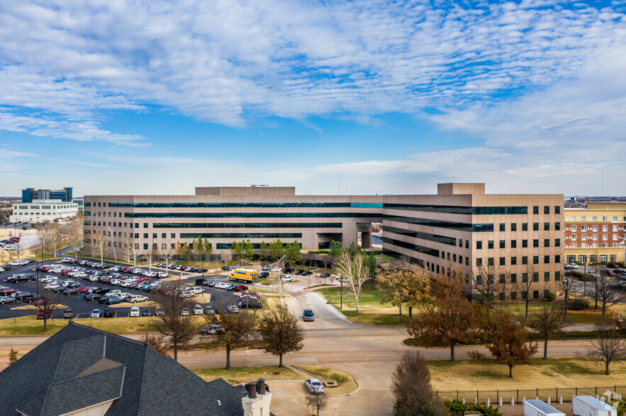14000 N Quail Springs Pky, Oklahoma City, OK à louer - Photo de l’immeuble – Image 3 sur 10