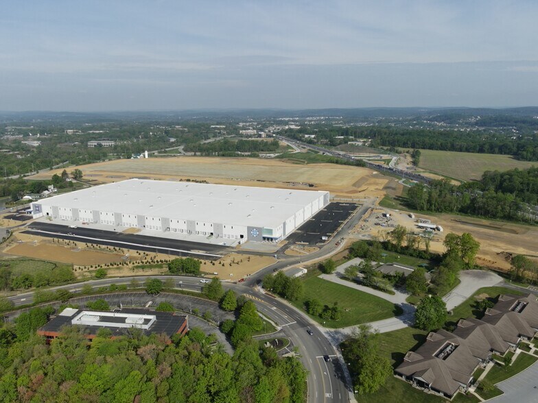 1130 N Pottstown Pike, Exton, PA à louer - Photo de l’immeuble – Image 3 sur 4