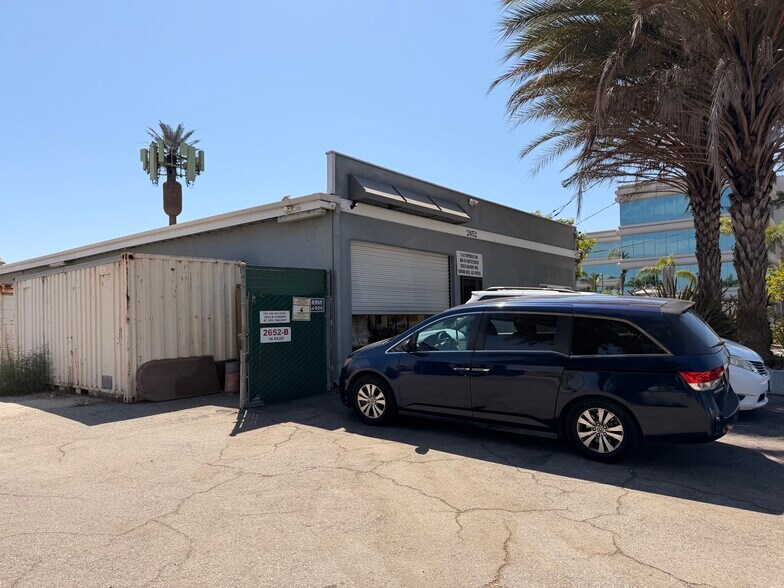 2652 Gundry Ave, Signal Hill, CA à louer - Photo de l’immeuble – Image 3 sur 4