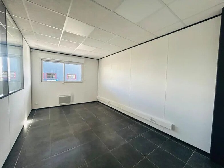 Bureau dans Caudan à louer - Photo intérieure – Image 3 sur 9