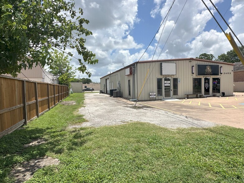 2403 Galveston Ave, Pearland, TX à louer - Photo de l’immeuble – Image 1 sur 14
