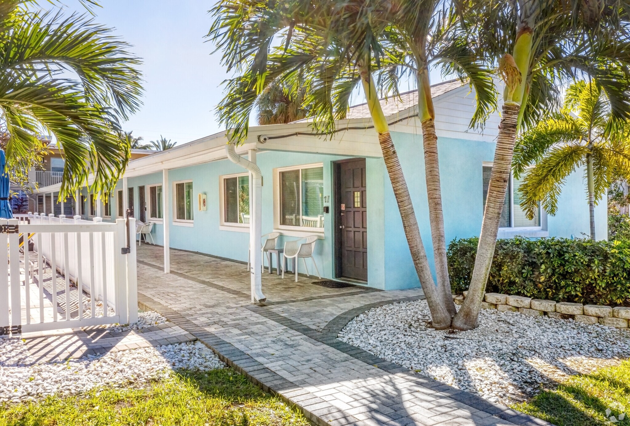 520 73rd Ave, Saint Pete Beach, FL à vendre Photo principale– Image 1 sur 10