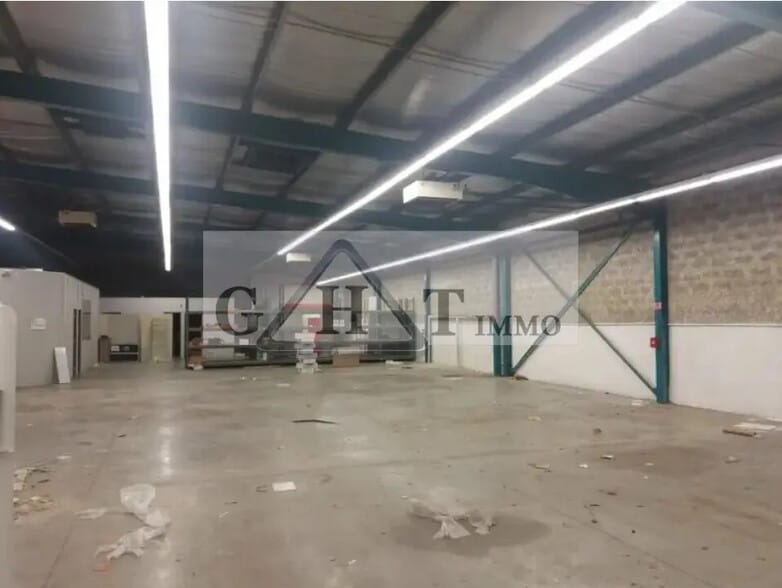 Industriel/Logistique dans Montgeron à vendre - Photo intérieure – Image 3 sur 5
