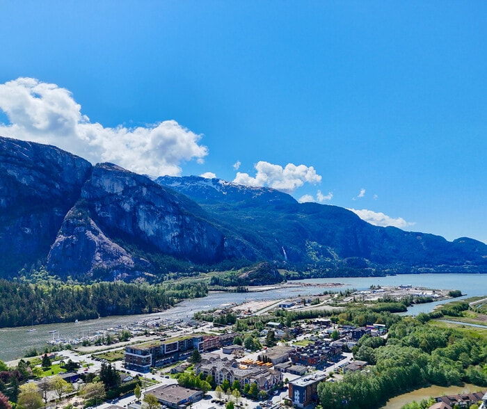 37861 3 Av, Squamish, BC à vendre - Aérien – Image 3 sur 6