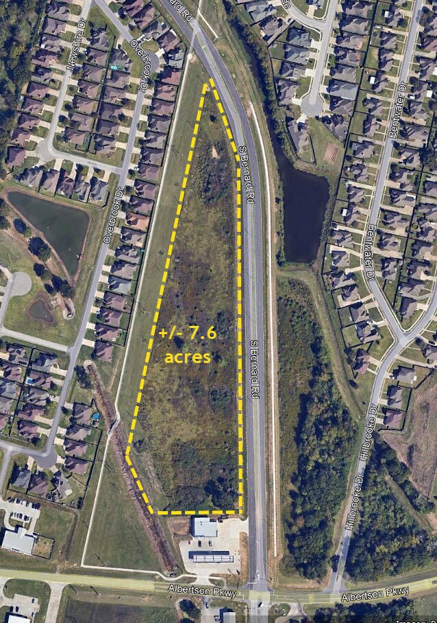521 S Bernard Rd, Broussard, LA à vendre Aérien– Image 1 sur 2
