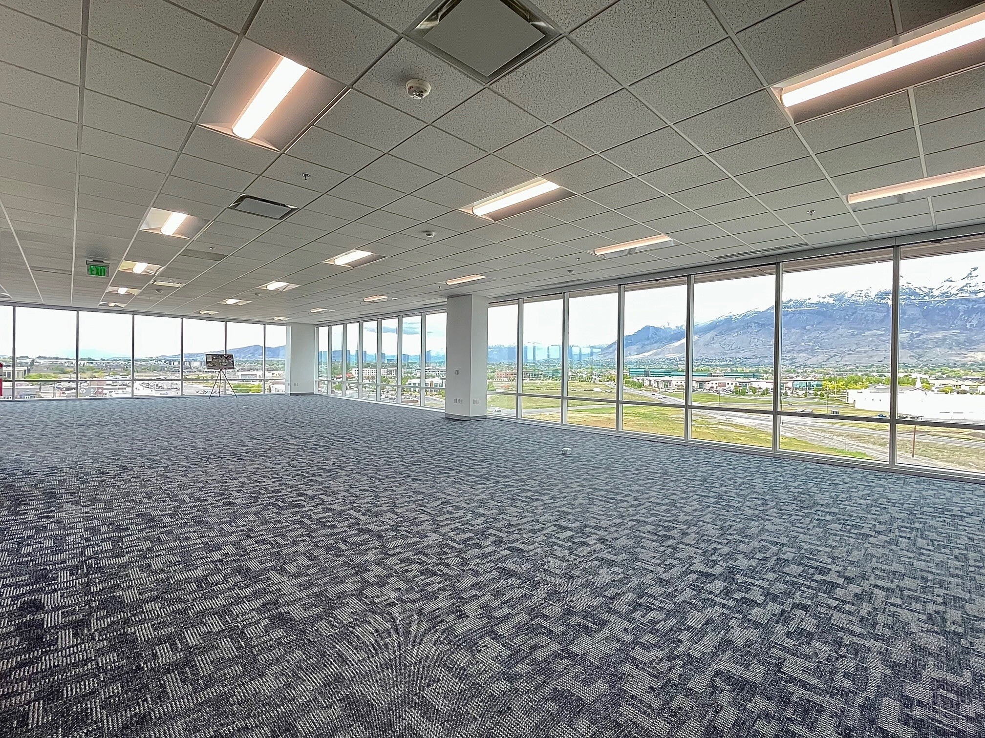 1064 S North County Blvd, Pleasant Grove, UT à louer Photo intérieure– Image 1 sur 9