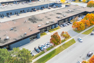 Plus de détails pour 50-70 Novopharm Ct, Toronto, ON - Industriel/Logistique à vendre