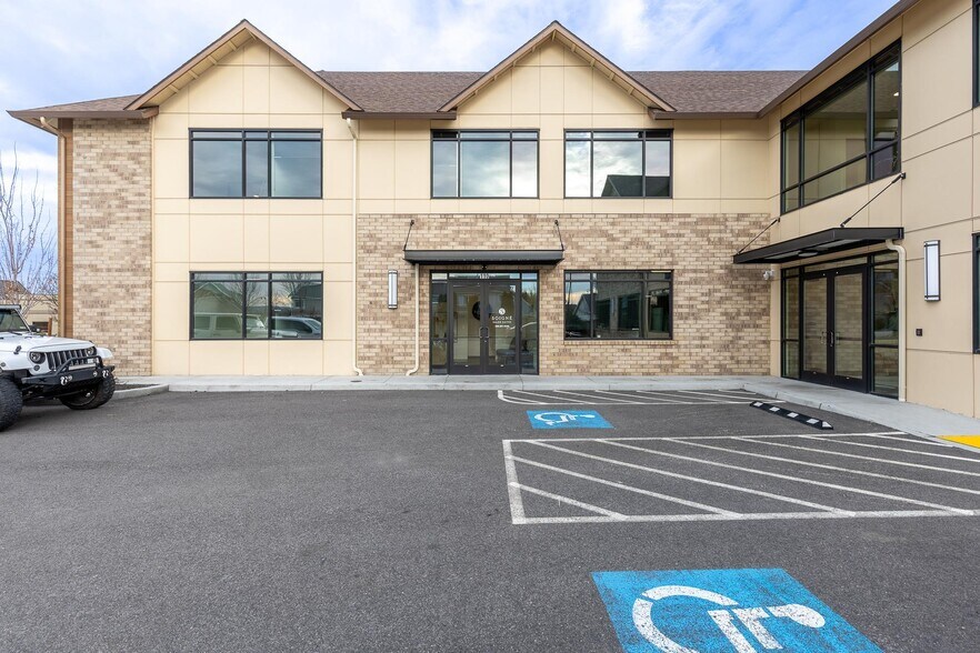30 S Louisiana St, Kennewick, WA à louer - Photo de l’immeuble – Image 2 sur 3