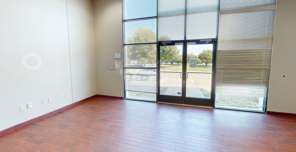 6501 Windcrest Dr, Plano, TX à louer - Numérisation 3D Matterport – Image 3 sur 24