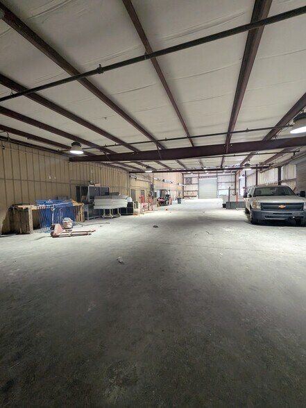 6205 31st St E, Bradenton, FL à louer - Photo de l’immeuble – Image 2 sur 13