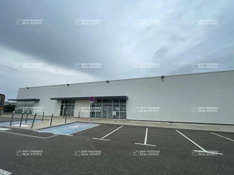 Local d’activités dans Plaisance-du-Touch à louer - Photo de l’immeuble – Image 1 sur 18