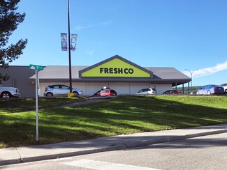 Plus de détails pour 535 Cariboo Hwy, 100 Mile House, BC - Local commercial à vendre