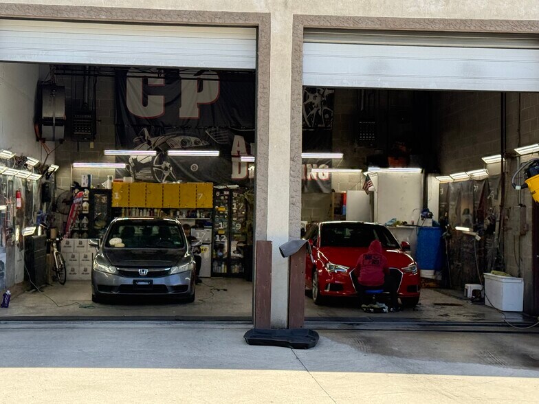 1808 Karakung Dr, Ardmore, PA à vendre - Photo intérieure – Image 2 sur 6