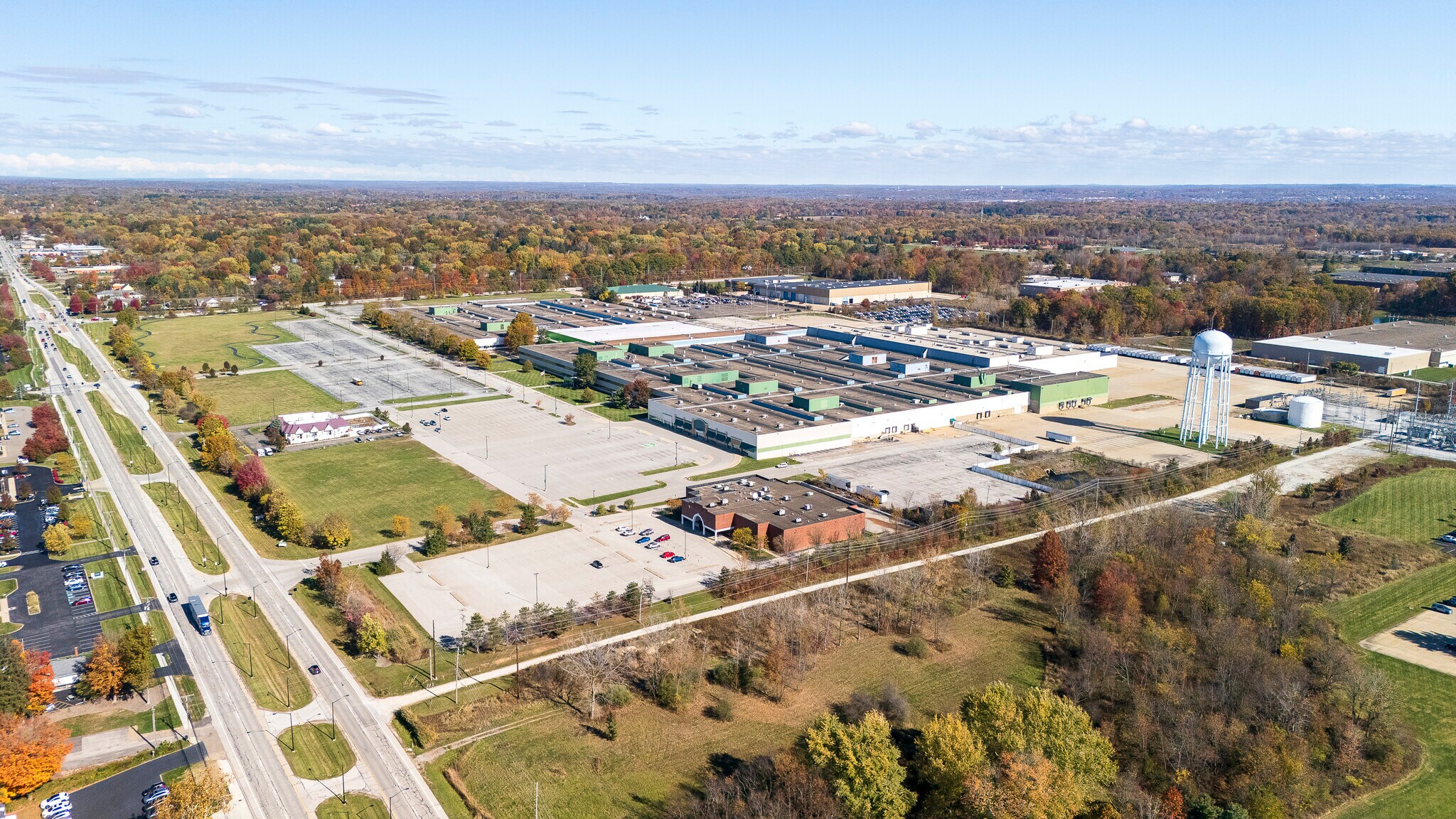 5455-5555 Darrow Rd, Hudson, OH à louer Photo de l’immeuble– Image 1 sur 29