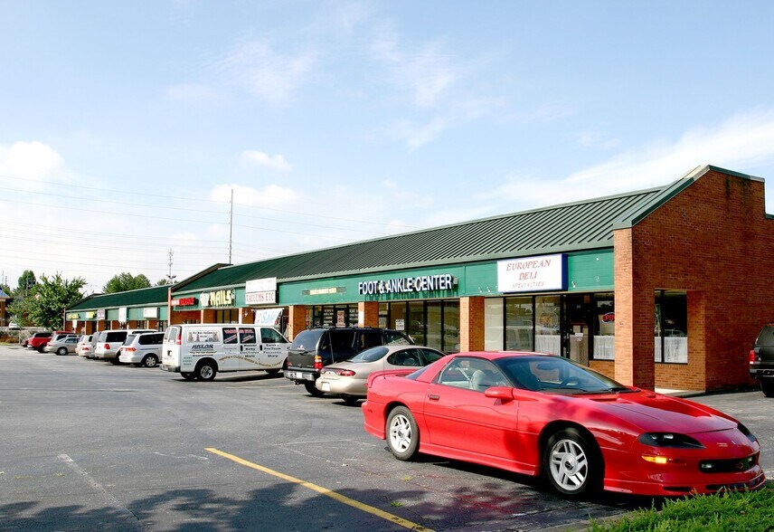 9550 Main St, Woodstock, GA à louer - Photo de l’immeuble – Image 2 sur 3