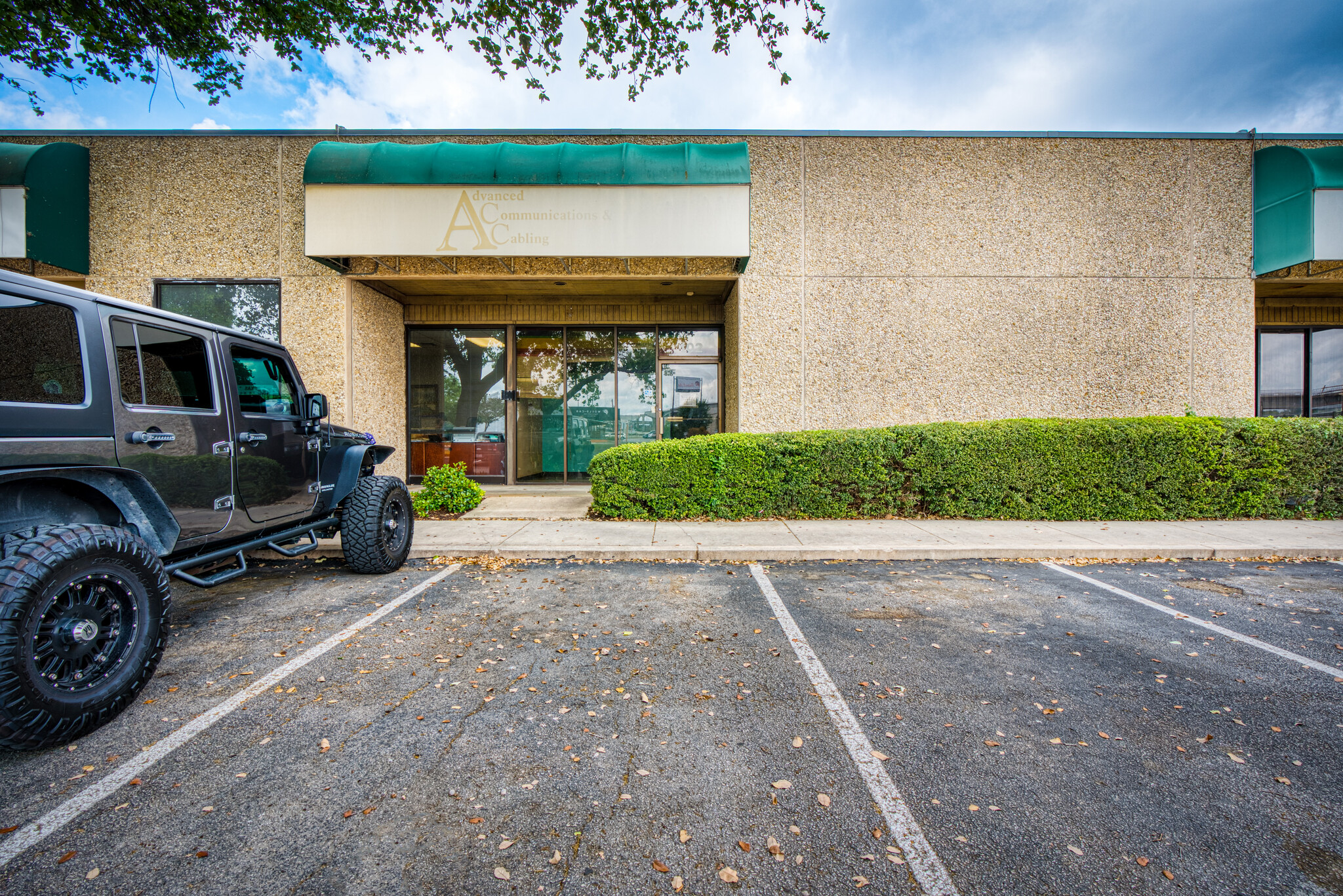 2800 NE Loop 410, San Antonio, TX à louer Photo de l’immeuble– Image 1 sur 12