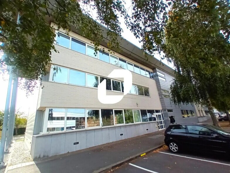 Bureau dans Loos à louer - Photo de l’immeuble – Image 1 sur 7