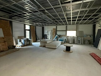 Plus de détails pour Local d'activités à louer