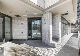 1181 Queen St W, Toronto, ON à louer Photo de l’immeuble– Image 2 sur 8