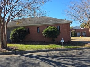 700 S Railroad Ave, Kings Mountain, NC à louer Photo de l’immeuble– Image 2 sur 8