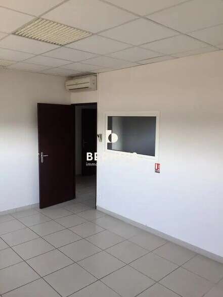 Bureau dans Six-Fours-les-Plages à louer - Photo intérieure – Image 3 sur 4