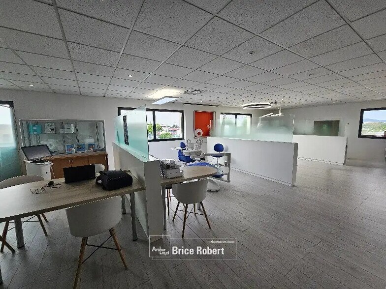 Local d’activités dans Limonest à louer - Photo intérieure – Image 3 sur 8