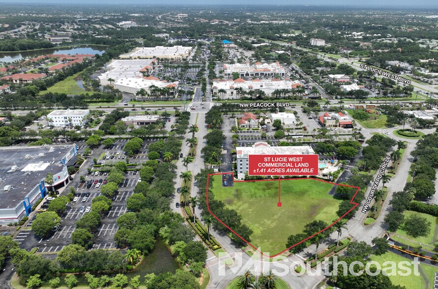 1901 NW Courtyard Cir, Port Saint Lucie, FL à vendre - Photo de l’immeuble – Image 2 sur 6