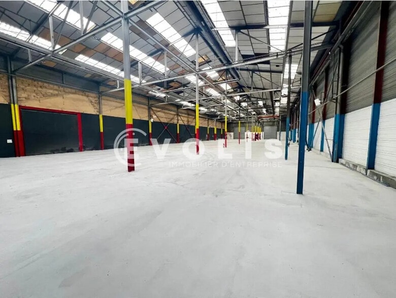 Industriel/Logistique dans Corbeil-Essonnes à louer - Photo de l’immeuble – Image 3 sur 6