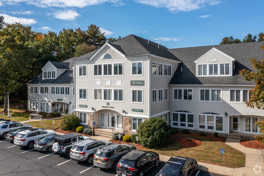 75 Gilcreast Rd, Londonderry, NH à louer - Photo de l’immeuble – Image 3 sur 10