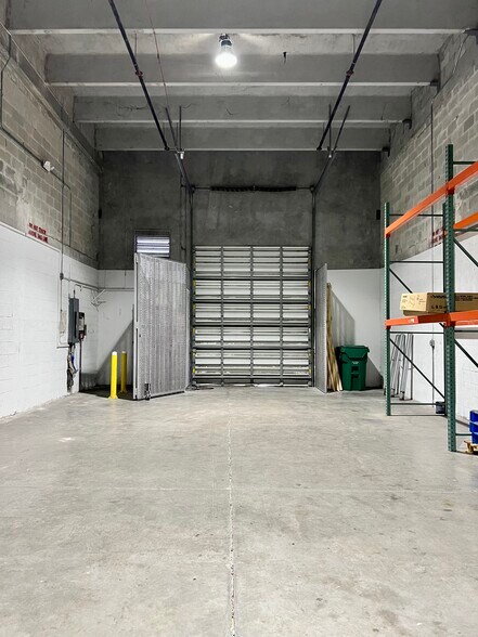 1835 NW 112th Ave, Miami, FL à louer - Photo intérieure – Image 3 sur 11