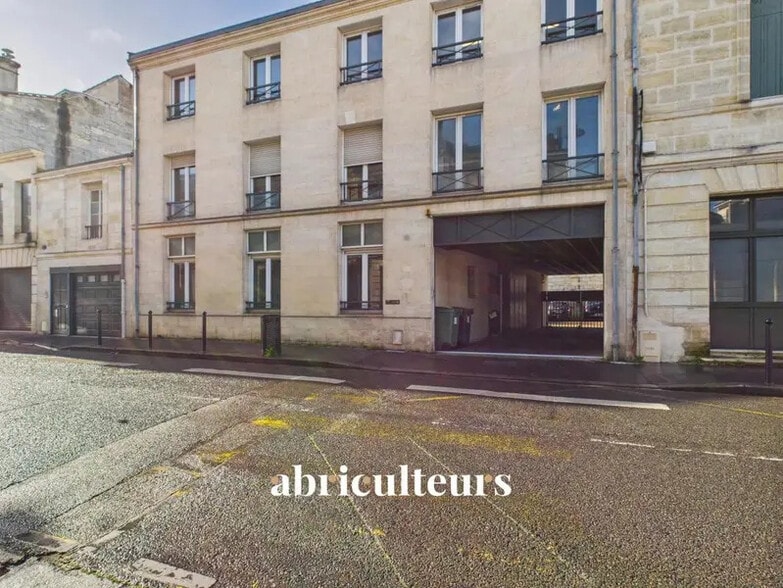 40 Rue De L'Arsenal, Bordeaux à louer - Photo de l’immeuble – Image 2 sur 10