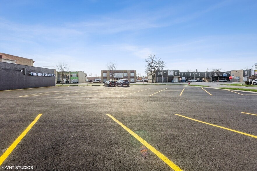 9848 W Roosevelt Rd, Westchester, IL à vendre - Photo de l’immeuble – Image 2 sur 17
