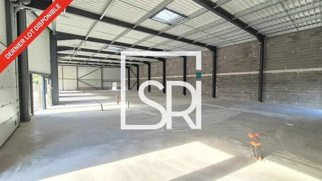Plus de détails pour Industriel/Logistique à louer