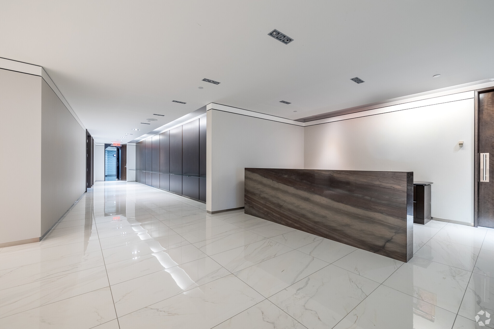 1555 Rue Peel, Montréal, QC à louer Photo intérieure– Image 1 sur 2