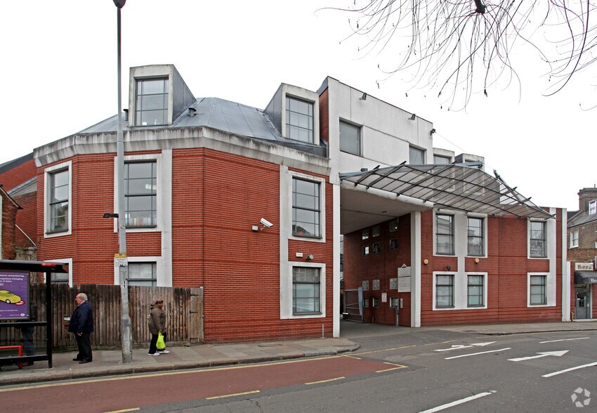 1 Heathgate Pl, Londres à louer - Photo principale – Image 1 sur 2