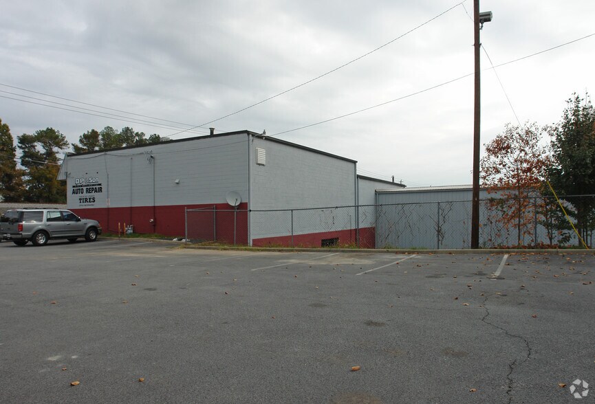 6662 Buford Hwy, Atlanta, GA à louer - Photo principale – Image 3 sur 29