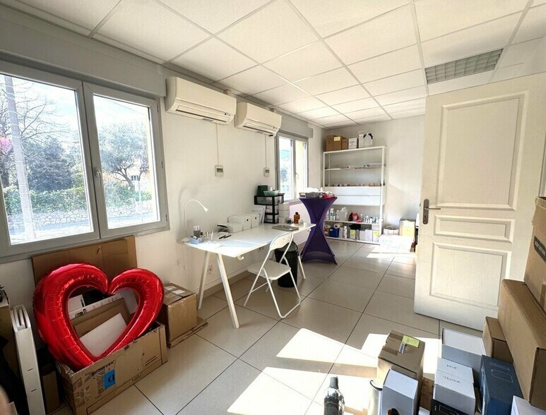 Bureau dans Grasse à louer - Photo intérieure – Image 3 sur 3