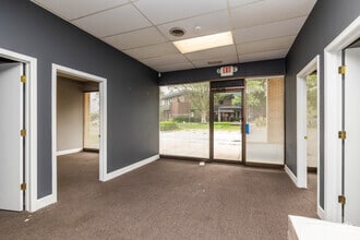 622 N 108th Ct, Omaha, NE à louer Photo intérieure– Image 2 sur 7
