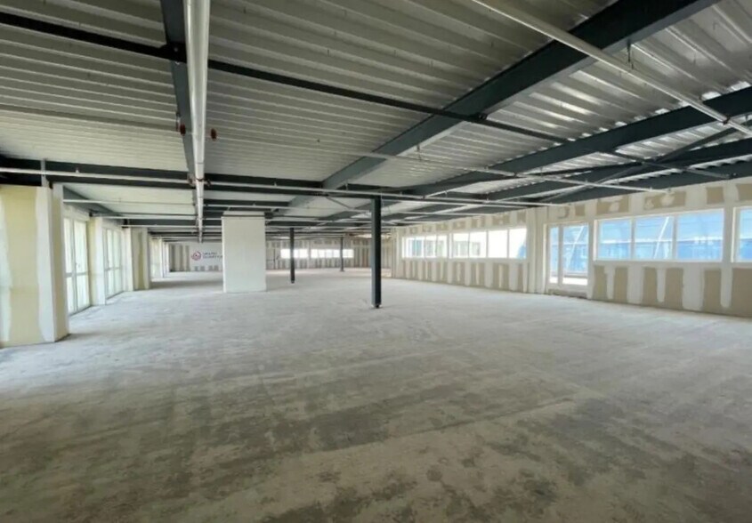 Local commercial dans Saint-Grégoire à louer - Photo de l’immeuble – Image 2 sur 19