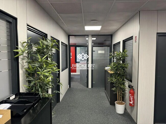 Plus de détails pour Bureau à louer