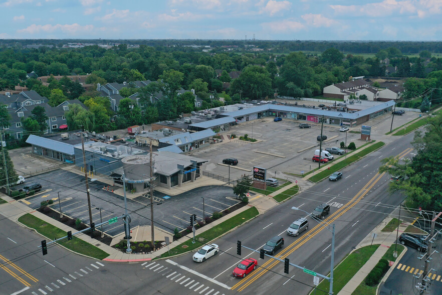2720-2780 Dundee Rd, Northbrook, IL à louer - Photo de l’immeuble – Image 1 sur 19