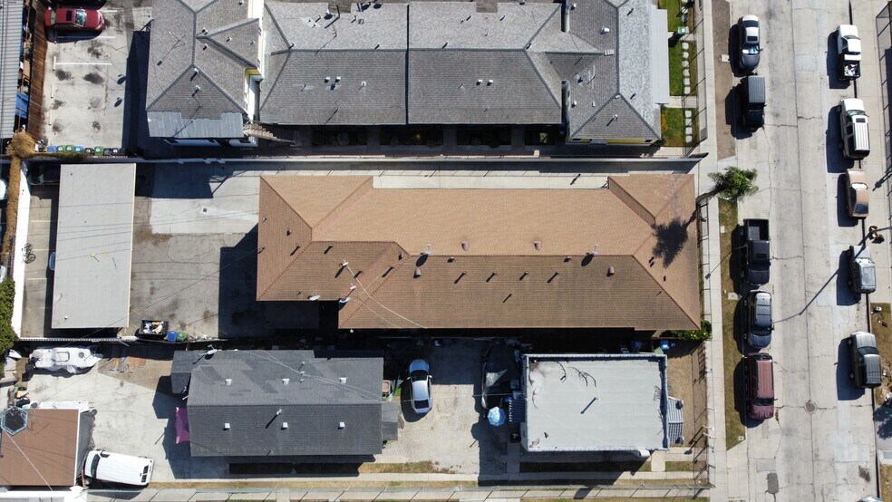 6416 S Victoria Ave, Los Angeles, CA à vendre - Photo de l’immeuble – Image 3 sur 14