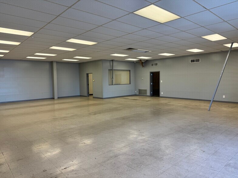 190 Lower Bay St, Macon-Bibb, GA à louer - Photo de l’immeuble – Image 3 sur 8
