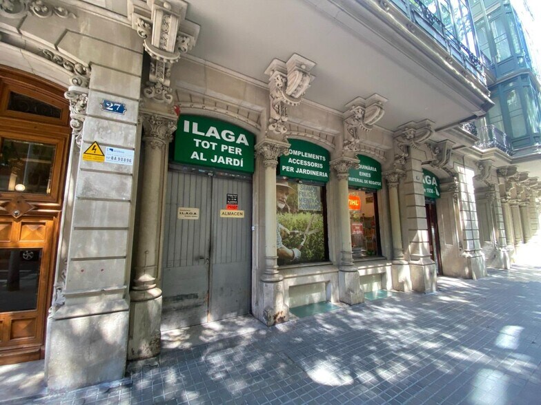 Local commercial dans Barcelone, Barcelona à louer - Photo de l’immeuble – Image 2 sur 3