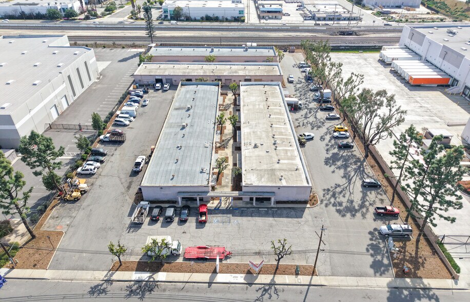 Brooks Commerce Center portefeuille de 4 biens à vendre sur LoopNet.fr - Photo de l’immeuble – Image 1 sur 6